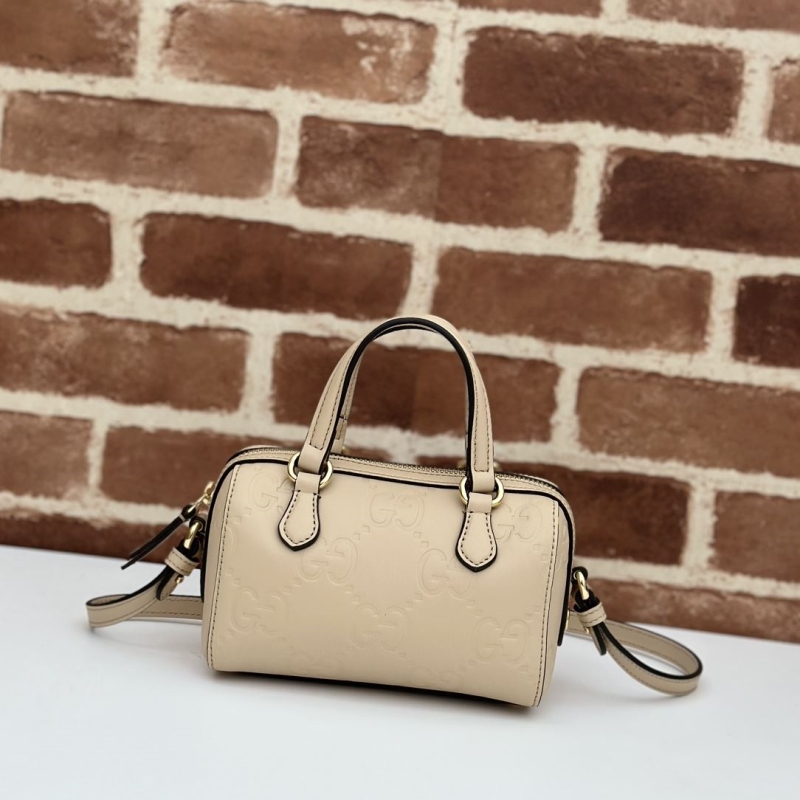 G*u*i speedy bags